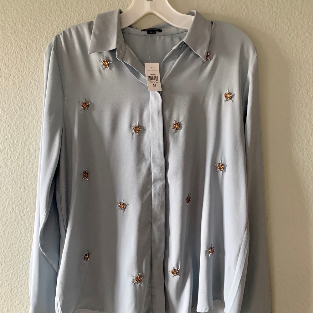 NWT Ann Taylor Beaded Button Blouse 💫